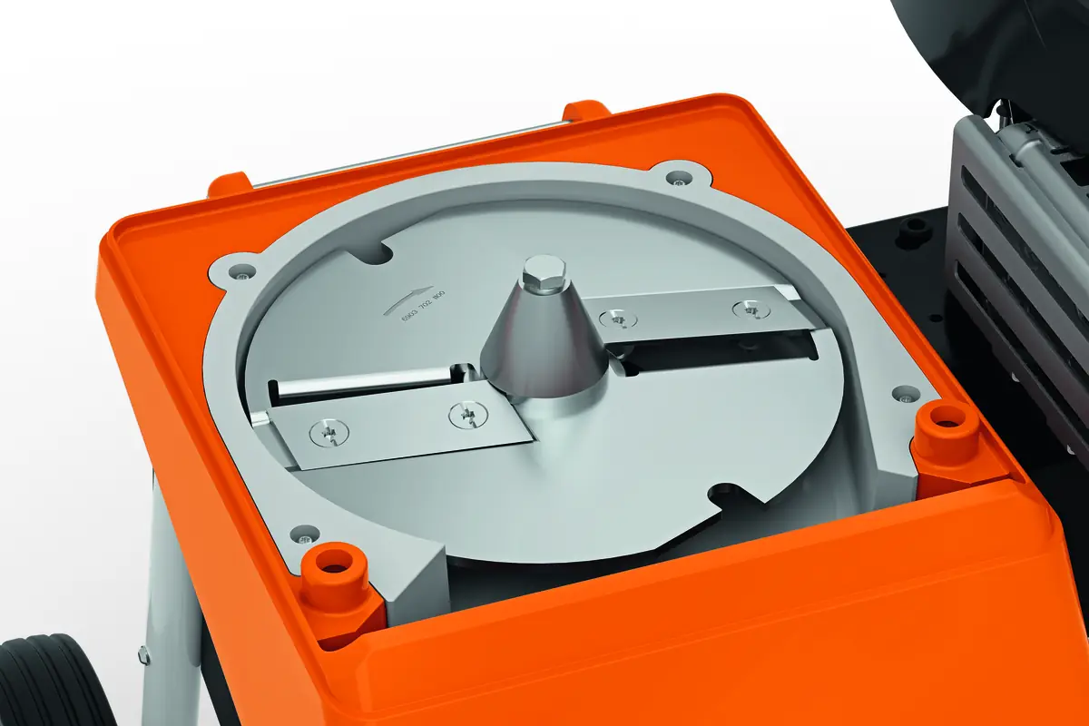 Rębak spalinowy STIHL GH 370S — silnik benzynowy do grubych gałęzi