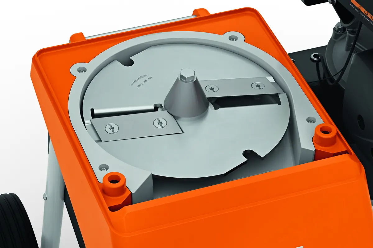 STIHL GH 370S — rębak spalinowy o wyższym poziomie hałasu niż elektryczne