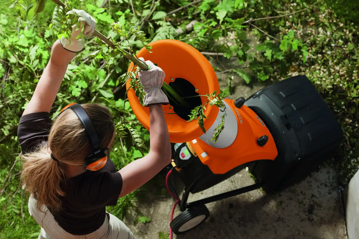 Rozdrabniacz frezowy STIHL GHE 250S — elektryczny do wilgotnych gałęzi