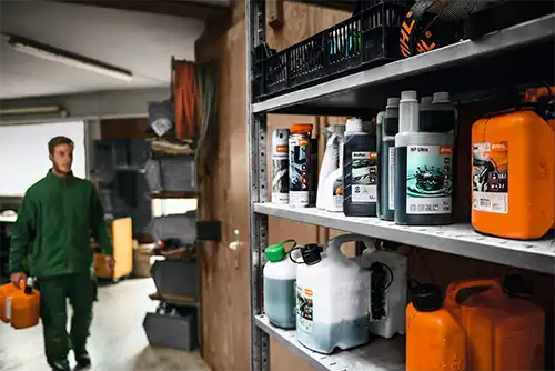 Kanistry STIHL - Kompleksowy przewodnik po systemach przechowywania paliwa