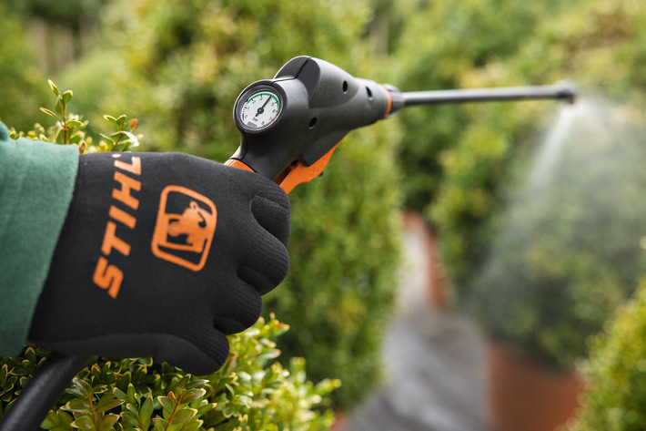 STIHL SGA 85 – opryskiwacz akumulatorowy, pojemność 17 l