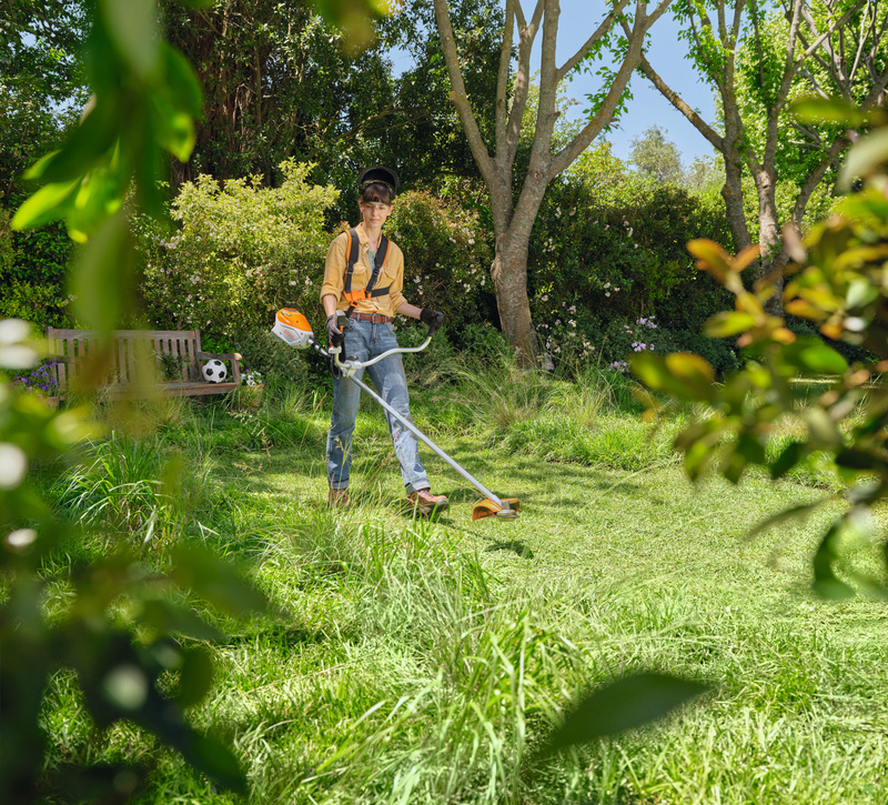 Stihl Kosa akumulatorowa FSA 80 [36 V] Ciężar 4,9 kg, tarcza tnąca GRASSCUT 230-2