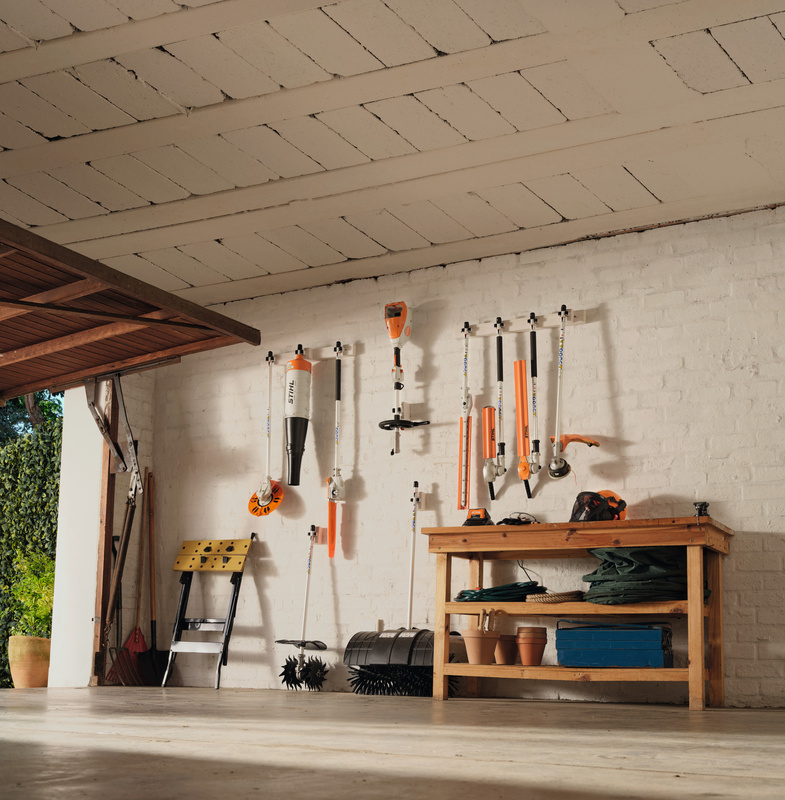 STIHL KMA 80 R – ZESTAW  z akumulatorem. Lekki KombiMotor Akumulatorowy