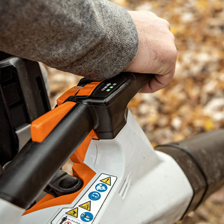 Stihl Dmuchawa akumulatorowa BGA 200 [36 V] z systemem AP. 3-stopn. regulacja mocy, funkcja Boost - funkcjonalność i innowacyjne rozwiązania
