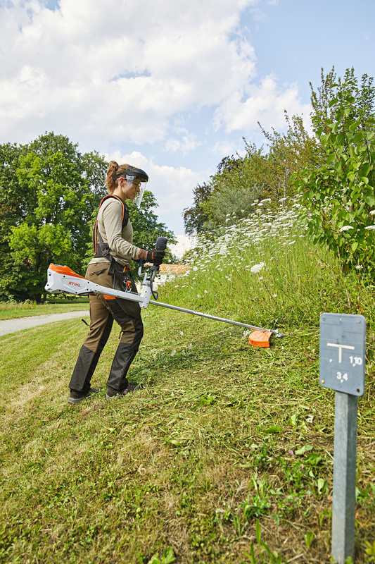 STIHL FSA 135 – kosa akumulatorowa, AC C 26-2