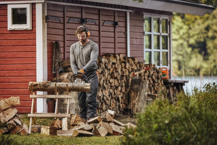STIHL MS 162 C-BE PM3 35cm – Cut Kit 3, mały zestaw olejów i pojemnik na łańcuch