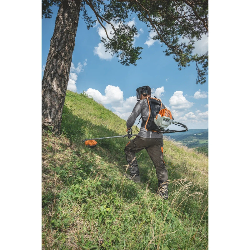 Kosa spalinowa plecakowa STIHL FR 235 na skarpy i do ogrodu