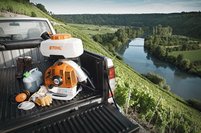 Stihl plecakowy opryskiwacz SR 430 [Moc 3,9 KM] z pojemnością zbiornika 14L.