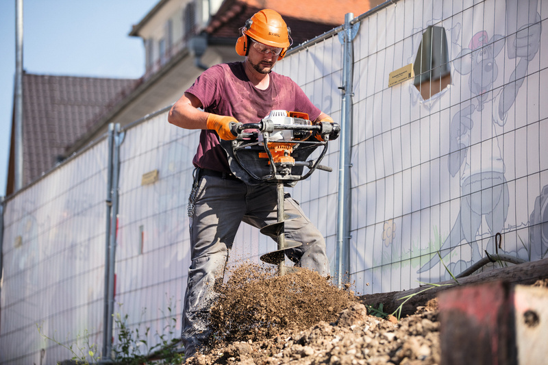 STIHL BT 131 – wiertnica spalinowa Moc 1,9 KM, hamulec QuickStop