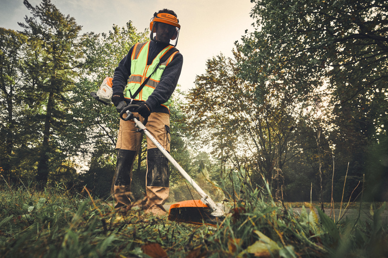 STIHL KMA 200 R – KombiMotor akumulatorowy