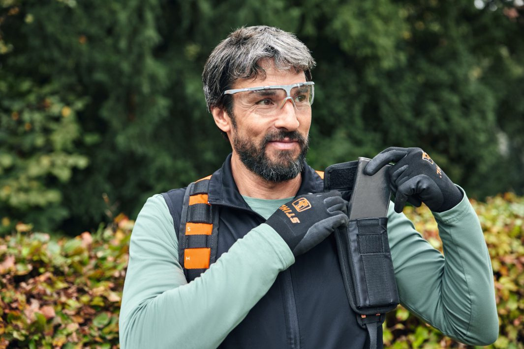 Etui na smartfon ADVANCE X-Flex STIHL – bezpieczne przechowywanie - funkcjonalność i wszechstronność