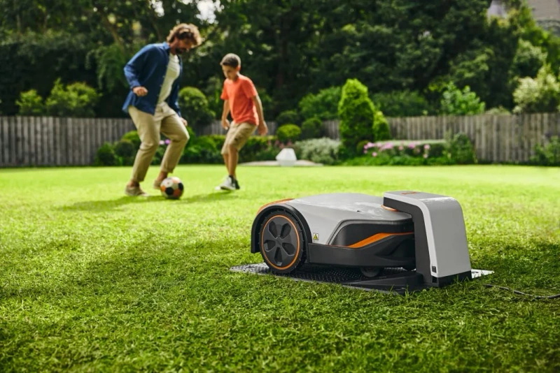 STIHL Robot koszący iMOW 7 (5000m2)