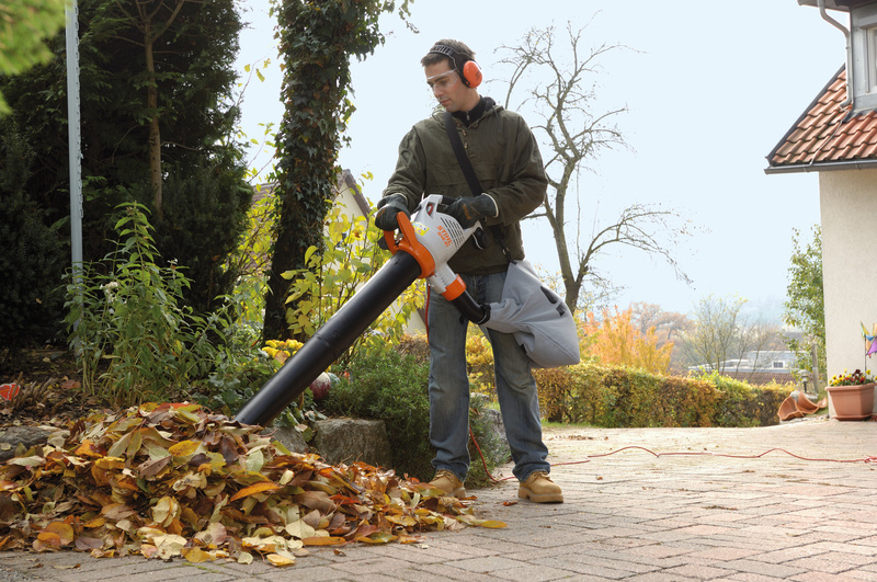 STIHL SHE 81 - odkurzacz ogrodowy, elektryczny Moc 1,4 kW