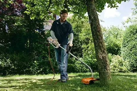 Stihl Podkaszarka elektryczna FSE 60 [Moc 540 W] Głowica żyłkowa AC C6-2 - bezpieczeństwo