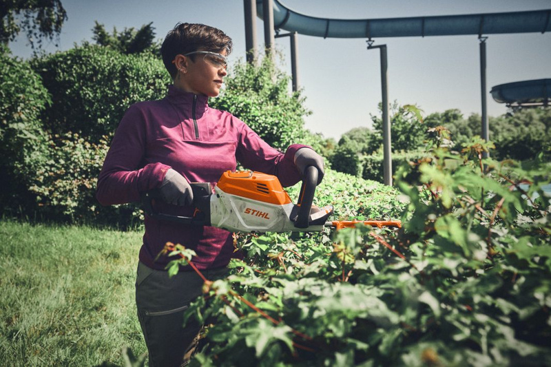 Profesjonalne nożyce STIHL HSA 140 T, system AP - ZESTAW