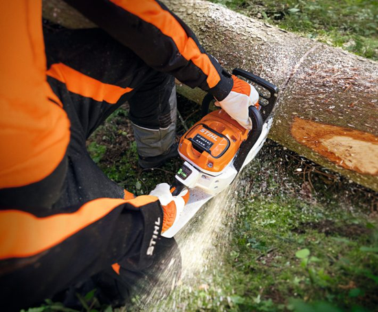 Stihl Pilarka akumulatorowa MSA 300 C-O z systemem AP. Prowadnica: 40 cm 0.325” RM Pro 1,3 Light 04