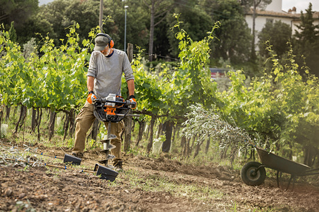 Stihl jednoosobwy świder glebowy BT 131 [Moc 1,9 KM] - ZESTAW