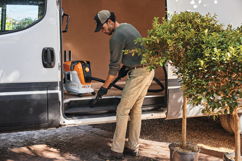 STIHL SEA 100 L – odkurzacz akumulatorowy do pracy na mokro/sucho