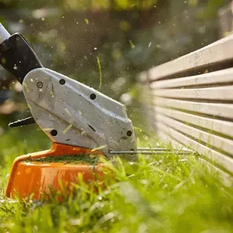 Stihl Podkaszarka akumulatorowa FSA 45 [18 V] Ciężar 2,3 kg, głowica PolyCut 2-2 - cicha praca i komfort użytkowania