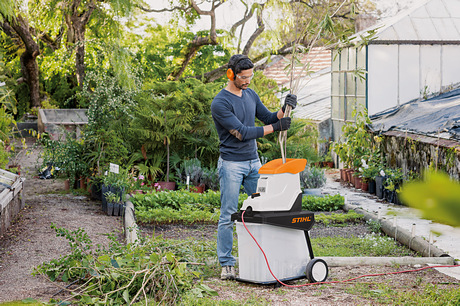 Stihl rozdrabniacze GHE 135 L [Moc 2,5 kW] walec tnący - wydajność i oszczędność miejsca