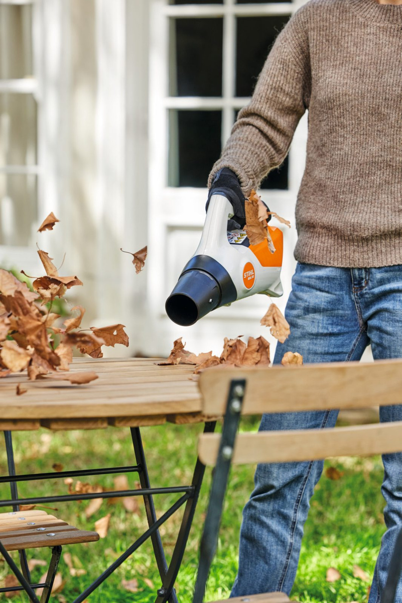 STIHL Dmuchawa akumulatorowa BGA 30 - ergonomiczny uchwyt