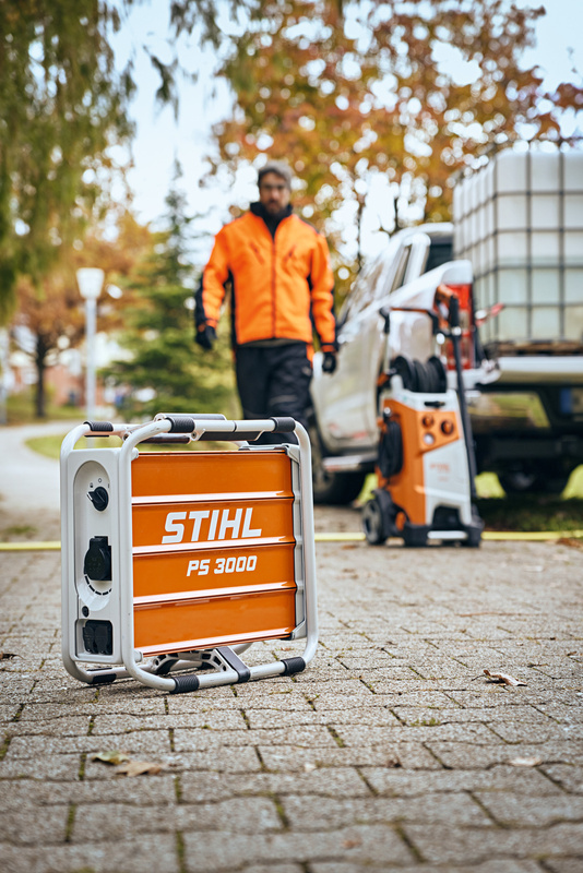 Stihl Przenośna stacja zasilania PS 3000. Mocny generator do zasilania urządzeń przewodowych.