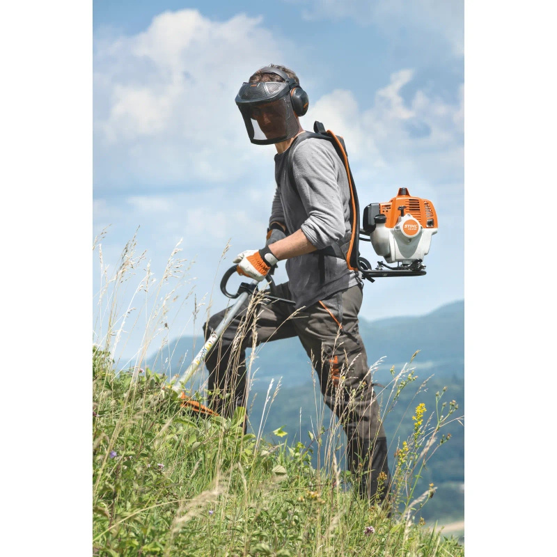 Kosa spalinowa plecakowa STIHL FR 235 na skarpy i do ogrodu