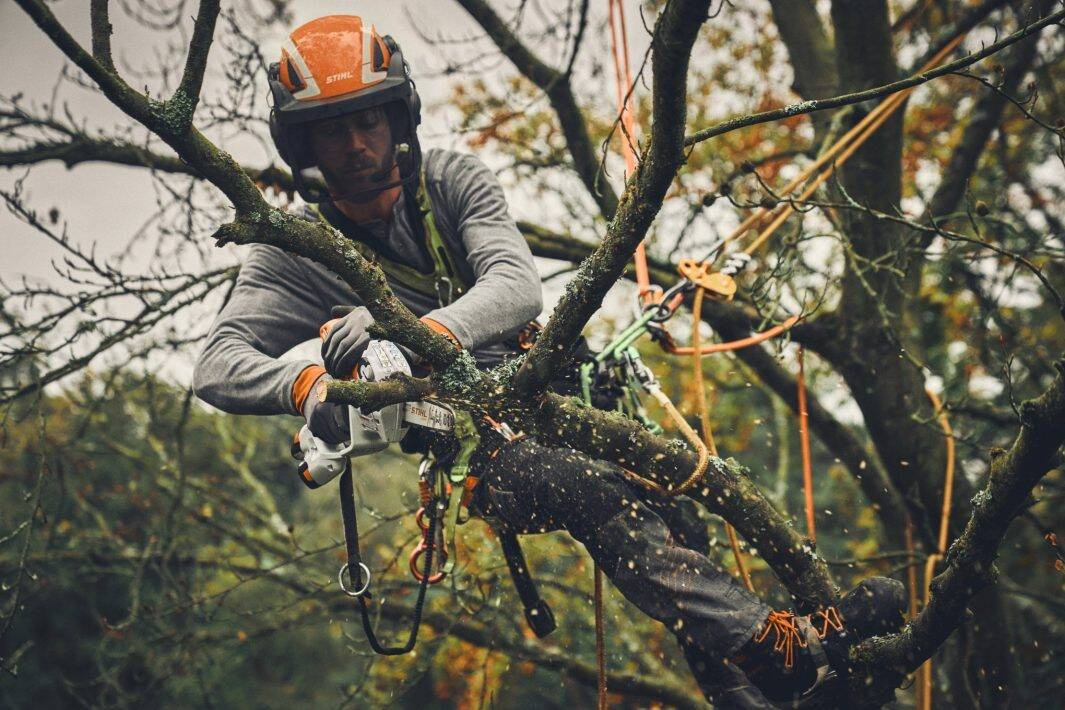 Stihl Przecinarka akumulatorowa GTA 40 + 2 x AS2 + ładowarka AL 5-2 + walizka - kompletny zestaw