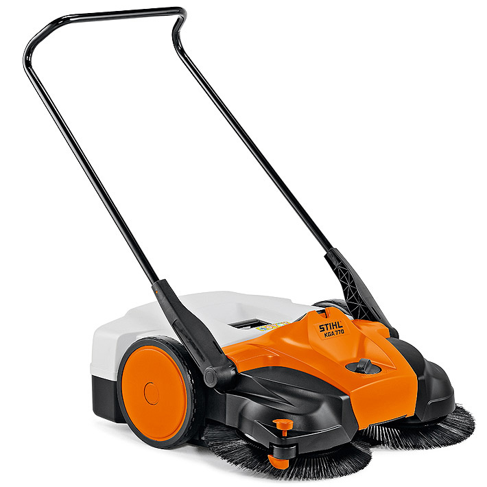 Stihl Zamiatarka akumulatorowa KGA 770 z systemem AP. Szer. robocza 77 cm, Poj. zbiornika 50L - Ergonomiczna konstrukcja