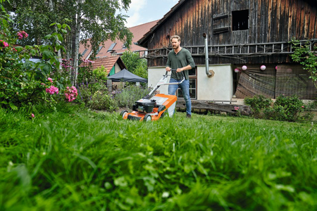 Stihl kosiarka spalinowa RM 650 T [Moc 3,5 KM] Szer. koszenia 48 cm, poj. kosza 70L