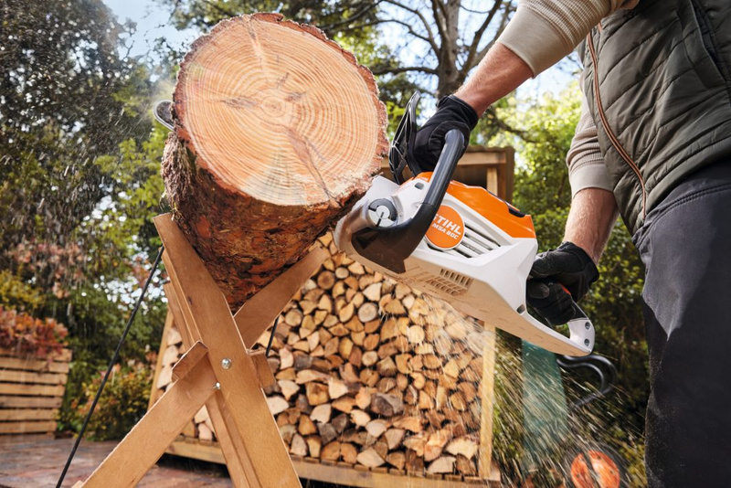 STIHL MSA 80 C-B – pilarka akumulatorowa, Zestaw: 2× AK 30S + AL 101