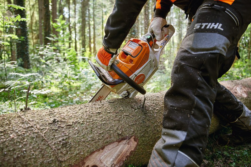 Spodnie STIHL ADVANCE X-FLEX czarne – komfort i wytrzymałość
