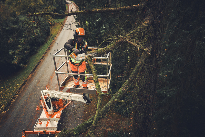 STIHL MSA 190 T – pilarka akumulatorowa, prowadnica 35 cm