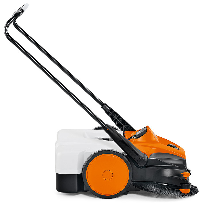 Stihl Zamiatarka akumulatorowa KGA 770 z systemem AP. Szer. robocza 77 cm, Poj. zbiornika 50L - Ekologiczne zamiatanie