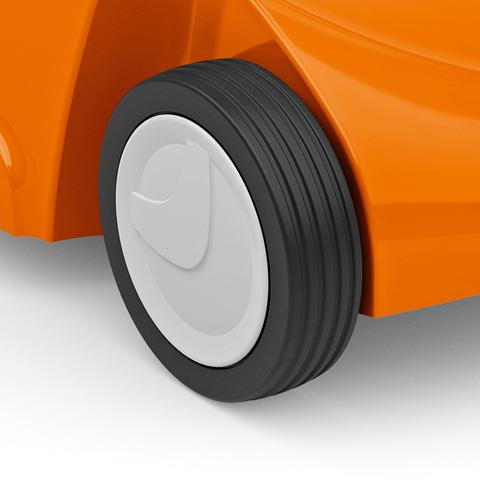 Stihl wertykulator RLE 240 – skuteczna aeracja i wertykulacja