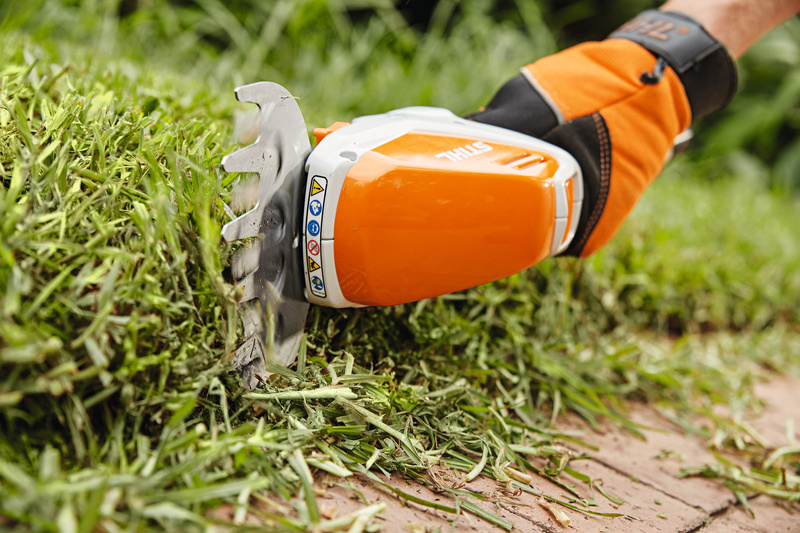 STIHL HSA 26 – nożyce akumulatorowe, Zestaw: AS 2 + AL 1 + torba