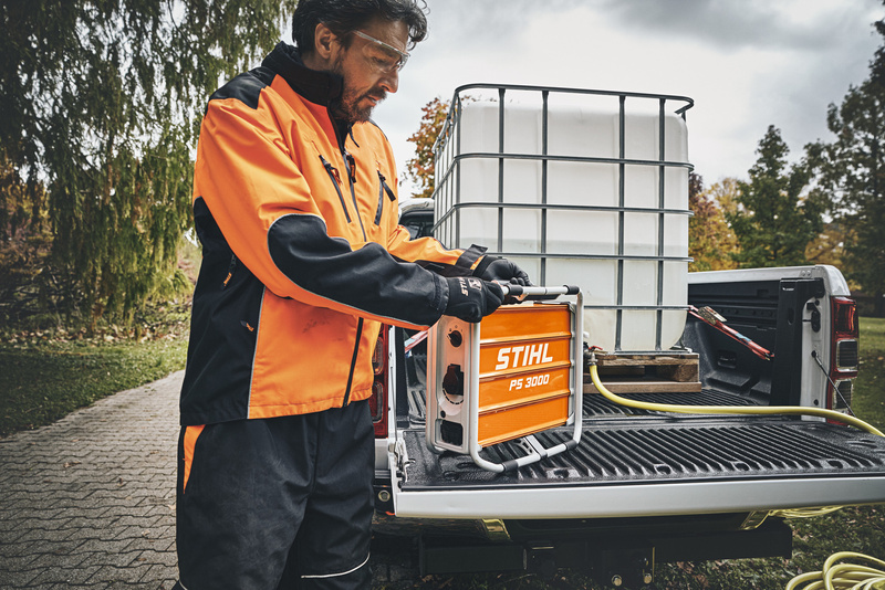 Stihl Przenośna stacja zasilania PS 3000. Mocny generator do zasilania urządzeń przewodowych.