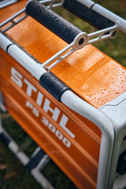 Stihl Przenośna stacja zasilania PS 3000. Mocny generator do zasilania urządzeń przewodowych.