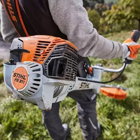 Stihl Kosa spalinowa FS 311 [Moc 1,9 KM] - ergonomiczny uchwyt